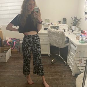 navy + white wide leg flowy pants!